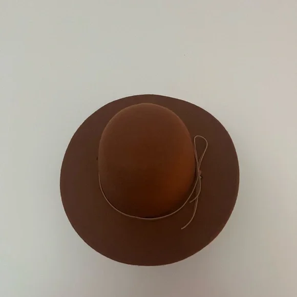 Wool hat - Picture 2 of 4